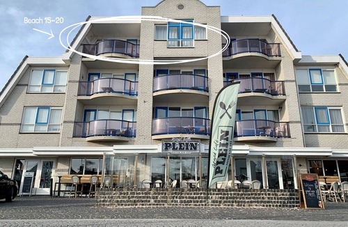 Petten House | Close to beach, spacious city centre flat, 2 bedrooms, WiFi, washing machine