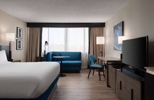 Pikesville Hotel | Close to Pimlico Race Course + Gym. Pickeball