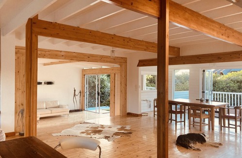 Noordhoek House | Close to the beach at the foot of the most beautiful coastal road, the Chapmanspeak