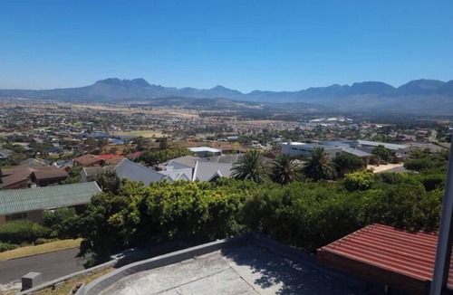 Mountainside Apartment | Cloud 9 Room 6 King Bed & Stunning Views