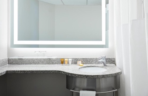 Connecticut Ave - K Street Hotel | Club Quarters Hotel White House, Washington DC