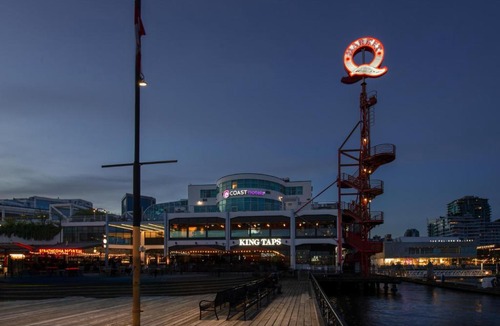 Lower Lonsdale Hotel | Coast Lonsdale Quay Hotel