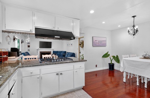 Sea View Estates House | Coastal Escape With Private Mini Golf 4 Bedroom Home