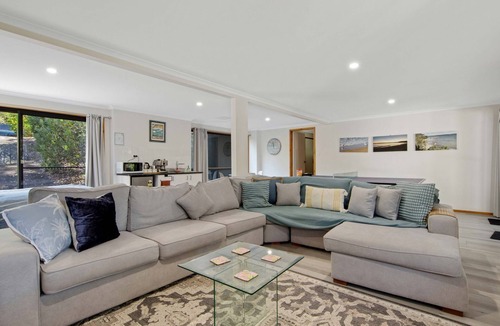 Long Beach House | Coastal Haven in Long Beach