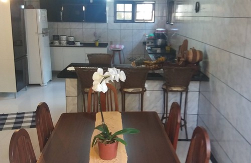 Mambucaba House | Come and enjoy our cozy home and all that surrounds us.