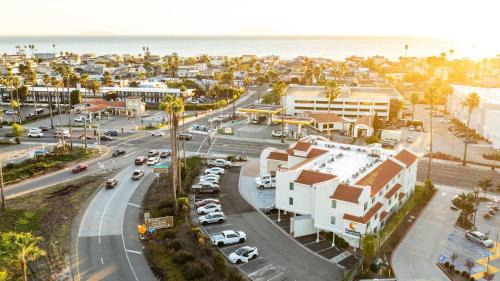 Pierpont Bay Hotel | Comfort Inn & Suites Ventura Beach