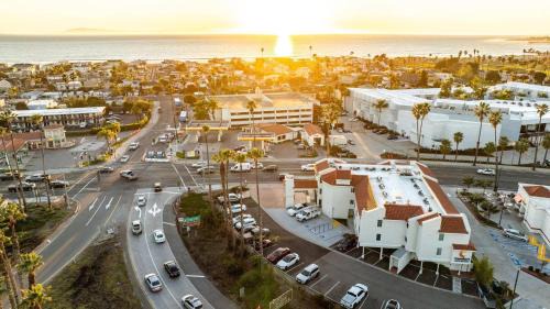 Pierpont Bay Hotel | Comfort Inn & Suites Ventura Beach