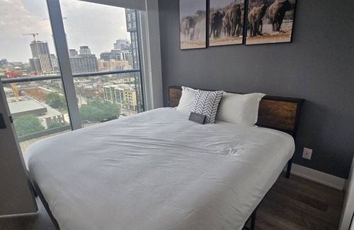 Downtown Toronto Apartment | Comfortable 2-Bedroom Stay | Elm Ledbury