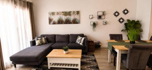 Claremont House | comfortable house, heart of Harfield Village!