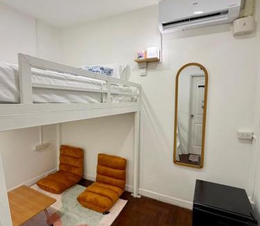Bangkok Central Business District Hostel | Comfy Crib Hostel 2