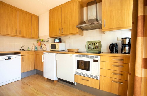 Hoorn House | Comfy holiday home in Hoorn with French balcony