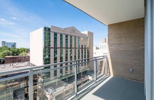 Woodmont Triangle Apartment | Commuter-friendly | Gym+ Free Wifi | near Bethesda Chevy Chase | by GLS