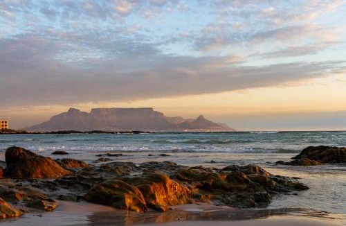 Bloubergstrand Apartment | Complete self-catering apartment close to the beach