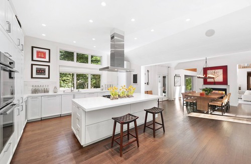 Wainscott Woods House | Completely Renovated Home on ~2 Private Acres, Near Beach/Town