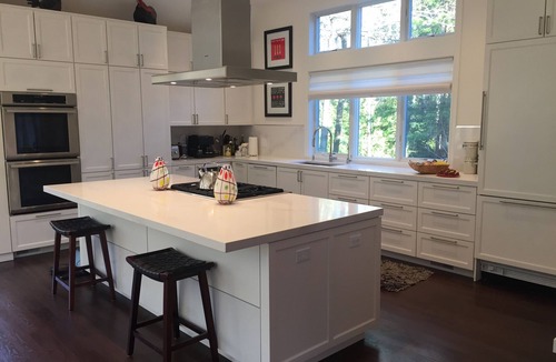 Wainscott Woods House | Completely Renovated Home on ~2 Private Acres, Near Beach/Town