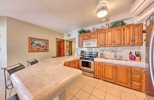 Centro Condo | Condo in Plaza Nautica < 1 Mile to The Arch!