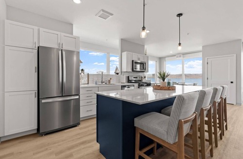 Lake City Condo | Condo with beautiful windows overlooking Lake Pepin - Attached Garage - Unit 201