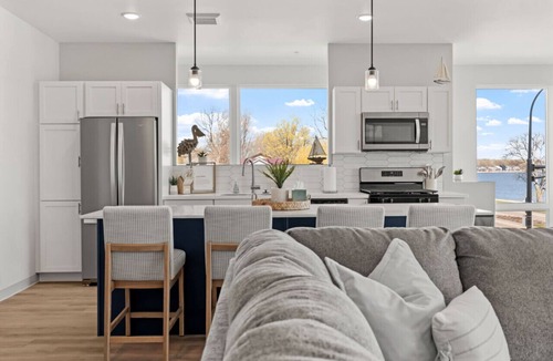 Lake City Condo | Condo with beautiful windows overlooking Lake Pepin - Attached Garage - Unit 201