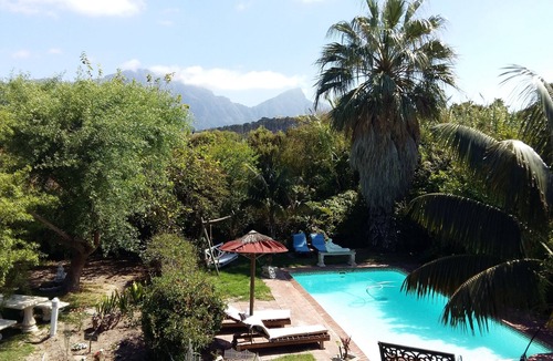 Plumstead Cottage | Constantia Lazy River, Pheasants Nest Studio Apartment with Twin Beds