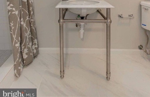 Kemp Mill Apartment | Contactless check in/check out basement