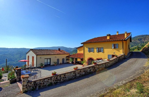 Montebonello Villa | Contadino - Apartment with pool