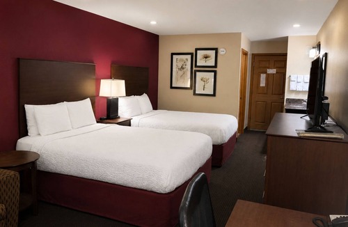 Black River Falls Hotel | Coratel Inn and Suites by Jasper Black River Falls - Standard 2 Queen bed NS