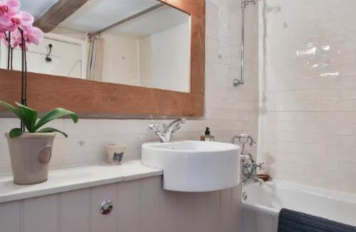 Hook Norton Apartment | Cosy 1-Bedroom Cottage Retreat in Oxfordshire