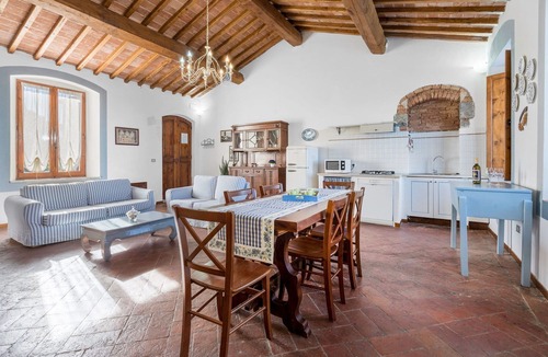 San Macario In Monte Apartment | Cosy apartment for 5 people with pool, WIFI, TV and panoramic view, close to San Gimignano