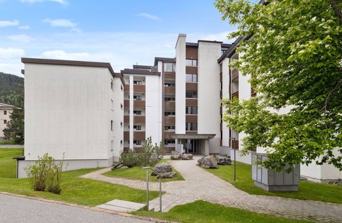 Davos-Dorf Apartment | Cosy apartment for 6 guests with WIFI, pool, TV and balcony