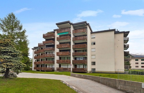 Davos-Dorf Apartment | Cosy apartment for 6 guests with WIFI, pool, TV and balcony