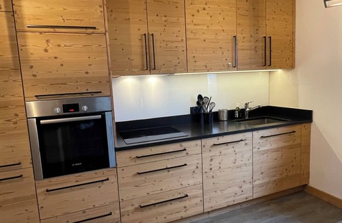 Notre-Dame-de-Bellecombe Apartment | Cosy chalet apartment