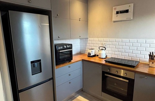Stellenbosch Central Apartment | Cosy Central Studio for Two — Free Parking & WiFi
