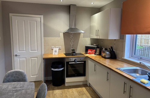 Livingston House | Cosy Up Dated House in Livingston