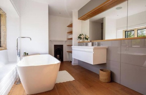 Whichford Other | Cotswold Farmhouse – Rural Views, Space & Group Stays for Up to 10