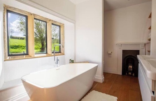 Whichford Other | Cotswold Farmhouse – Rural Views, Space & Group Stays for Up to 10