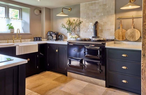 Chipping Norton House | Cotswolds Luxury Retreat | Tennis, Pool & Wellness