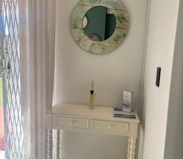 Koelenhof Apartment | Cottage at Kanu Wines
