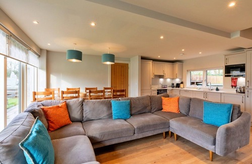 Dorsington Cottage | Cottage in England Forest with Private Garden
