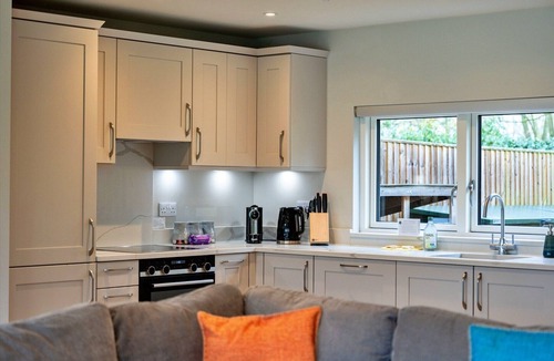 Dorsington Cottage | Cottage in England Forest with Private Garden