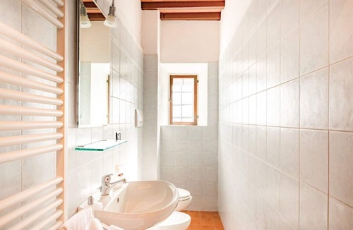 Vicchio House | Country House/Farm House in Vicchio with 8 bedrooms sleeps 16