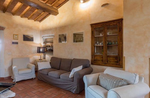 Asciano House | Country house sleeps 10 with pool