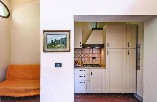 Capannoli Apartment | Country House in Tuscany with Pool and Olive Grove