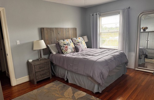 Java House | Country Vineyard Escape 5-bedroom farmhouse