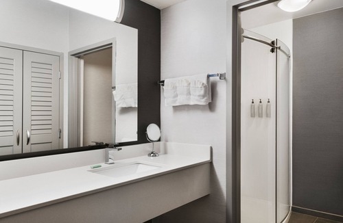 Burlington Hotel | Courtyard by Marriott Burlington
