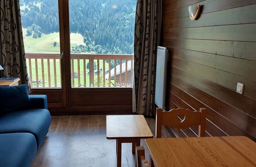 Hauteluce Apartment | Cozy 1-Bed Apt in Hauteluce, Sleeps 4, Parking, Pool, Fitness, Near Lifts & Shops