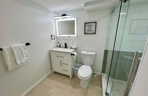 Rosaryville Apartment | Cozy 1-bedroom apartment in brilliant Cheltenham with WiFi, AC