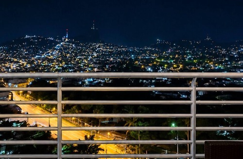 Port of Spain Condo | Cozy 2BR Condo Welcoming Retreat Secure