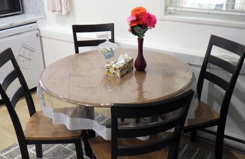 Lynn Valley House | Cozy 2BR Garden Suite w/Private Yard & EV Charger near Grouse Mountain & Trails