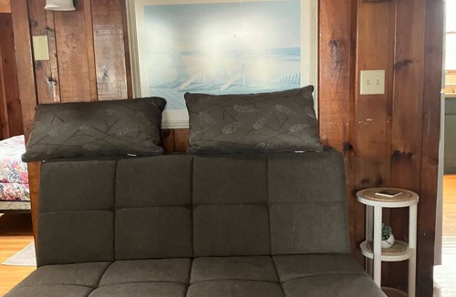 Misquamicut Cottage | Cozy adorable log-cabin cottage at the beach