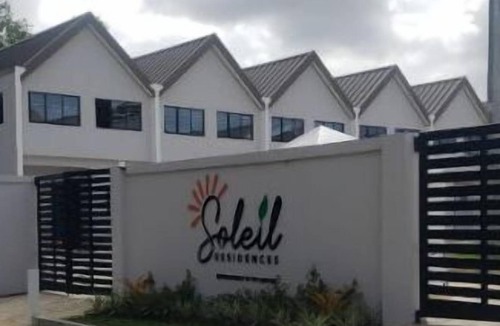 Arouca House | Cozy and convenient location. great for business and family stay..